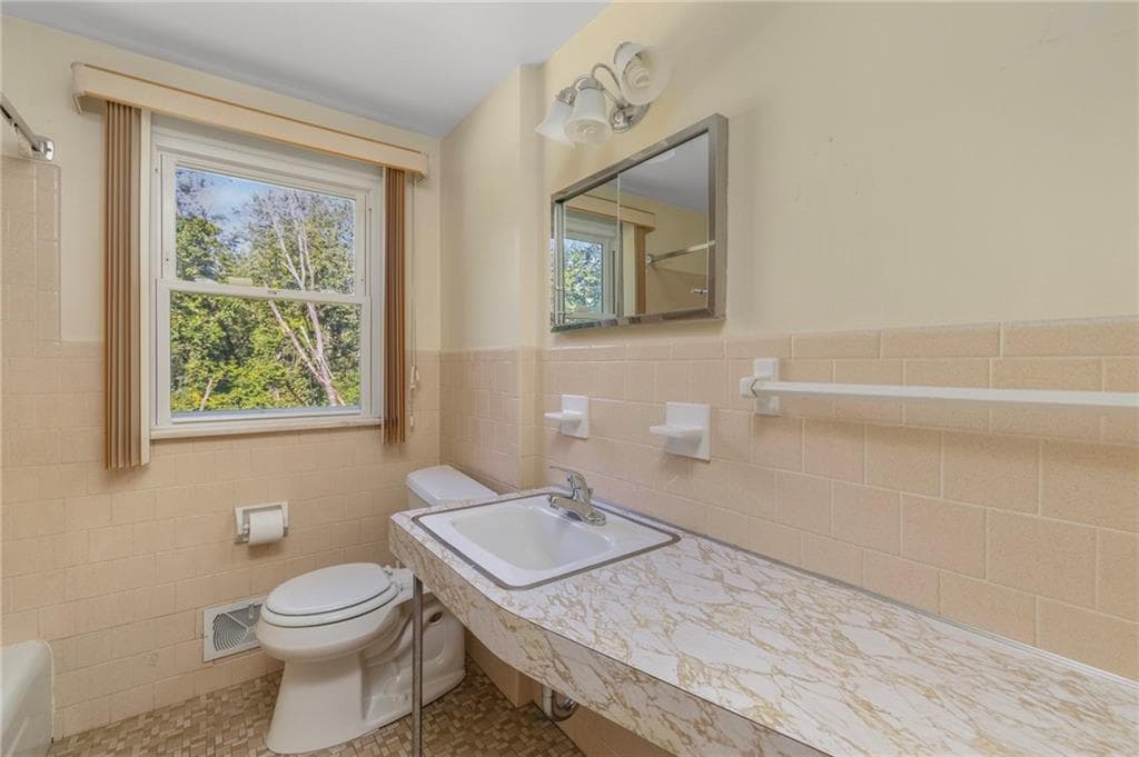Single Family Residence at 103 Amanda Street, Cranston, photo 21 of 30