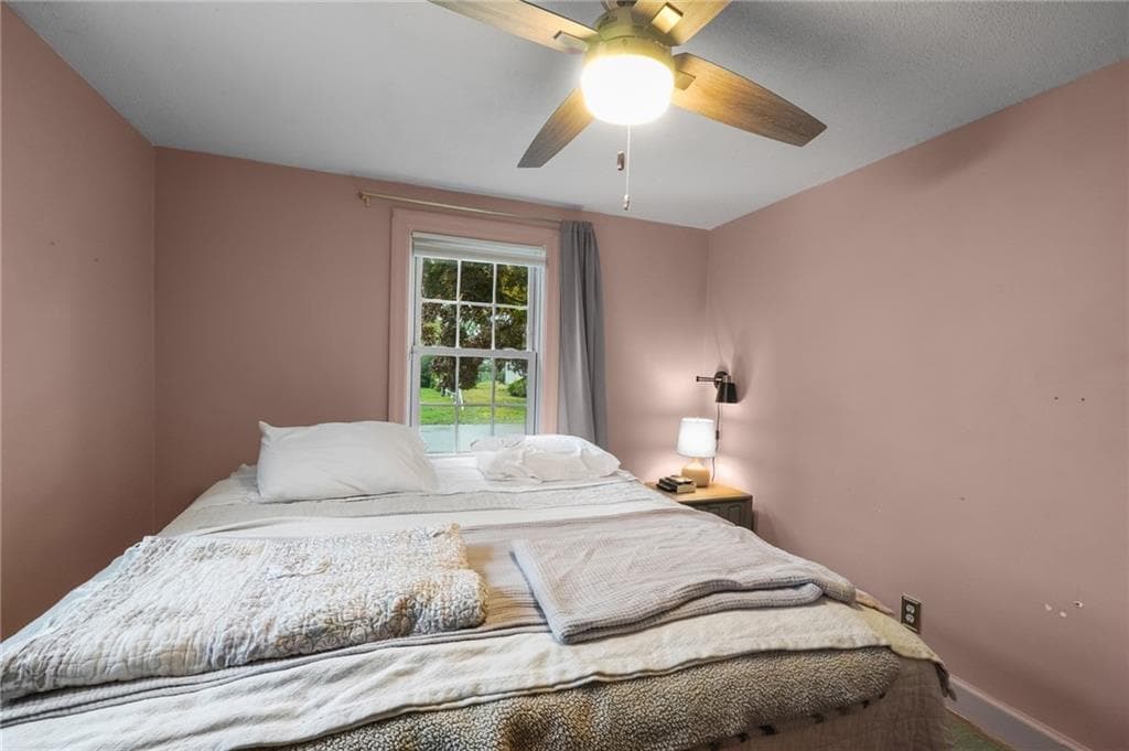 Single Family Residence at 33 Betsy Williams Drive, Warwick, photo 13 of 28