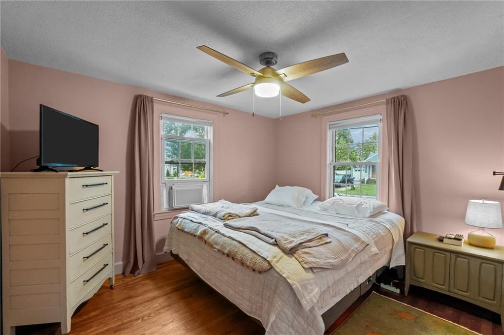 Single Family Residence at 33 Betsy Williams Drive, Warwick, photo 12 of 28