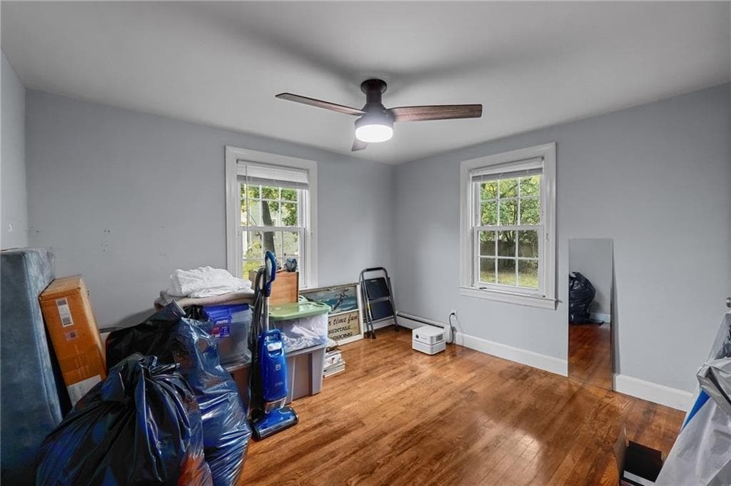 Single Family Residence at 33 Betsy Williams Drive, Warwick, photo 9 of 28