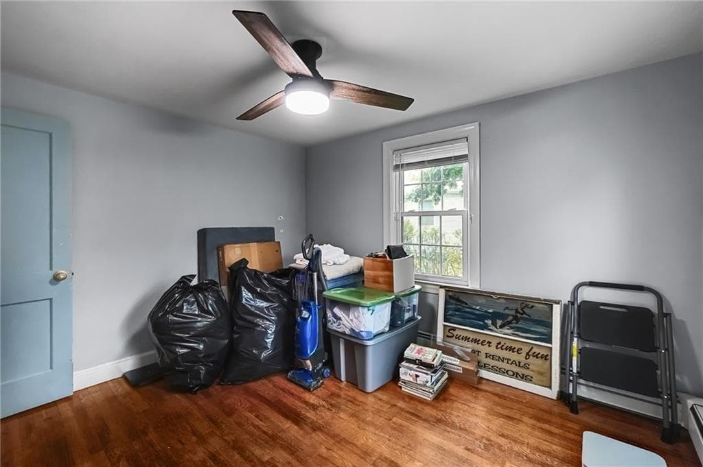 Single Family Residence at 33 Betsy Williams Drive, Warwick, photo 11 of 28
