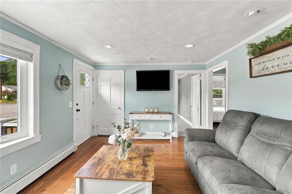 Single Family Residence at 1040 Greenwich Avenue, Warwick, photo 6 of 44