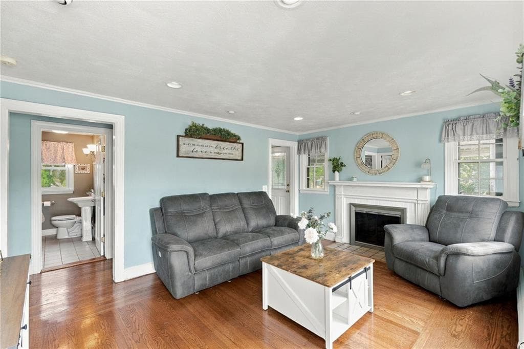 Single Family Residence at 1040 Greenwich Avenue, Warwick, photo 4 of 44