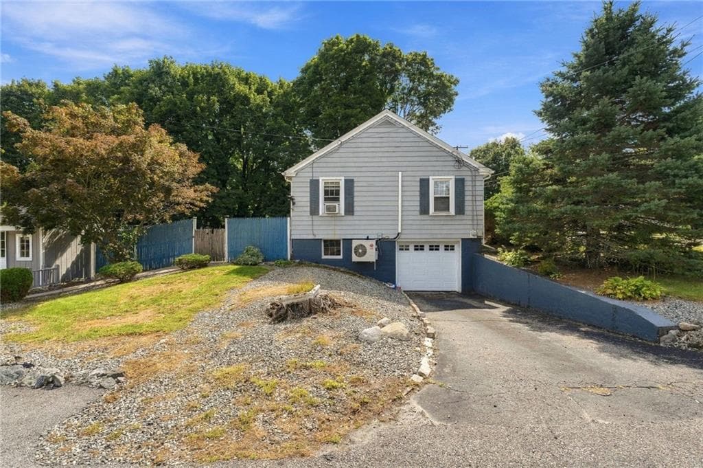 Single Family Residence at 1040 Greenwich Avenue, Warwick, photo 25 of 44