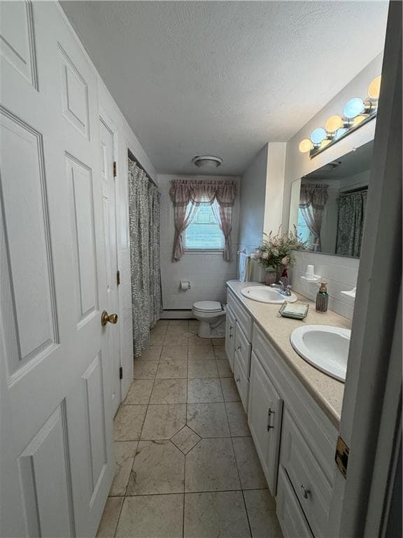 Single Family Residence at 6 Balsam Court, Johnston, photo 13 of 31