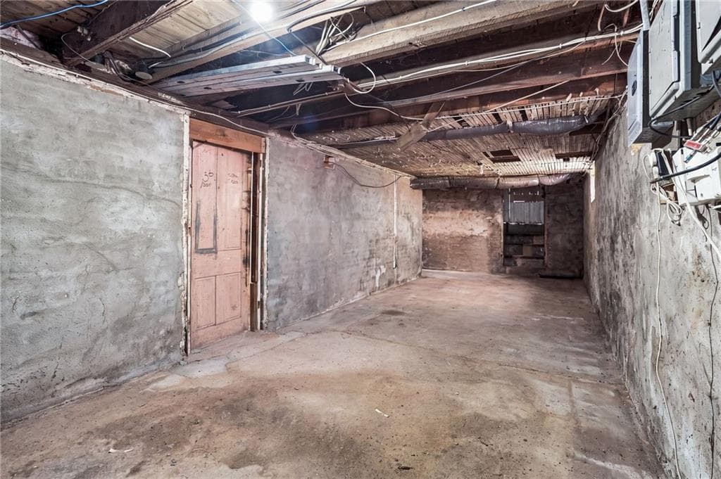 Multi Family at 360 Manton Avenue, Providence, photo 34 of 40