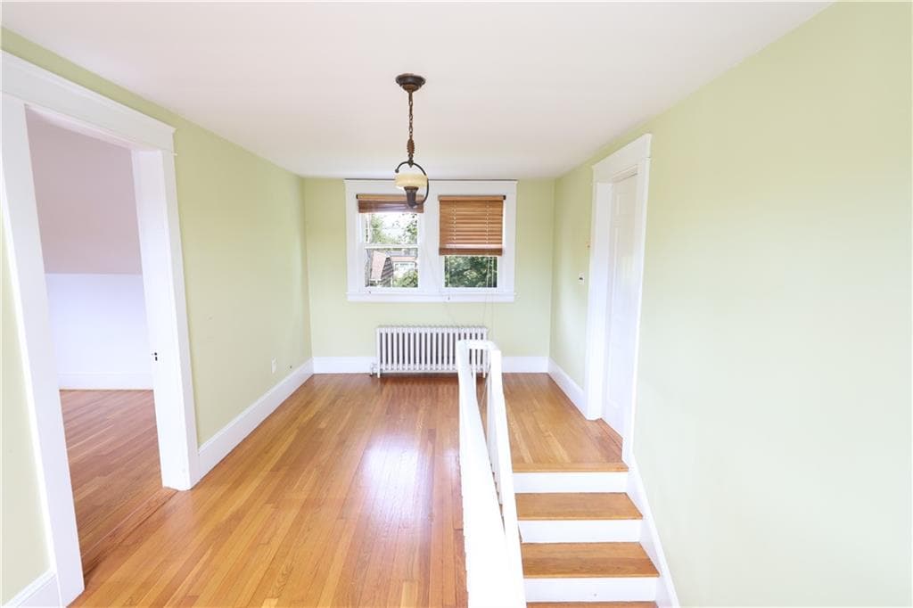 Single Family Residence at 43 Admiral Kalbfus Road, Newport, photo 17 of 21
