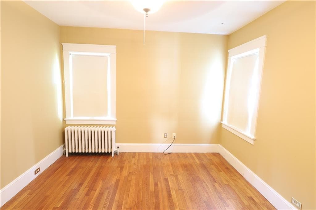 Single Family Residence at 43 Admiral Kalbfus Road, Newport, photo 15 of 21