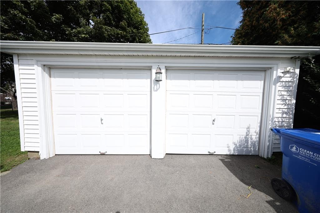 Single Family Residence at 43 Admiral Kalbfus Road, Newport, photo 21 of 21