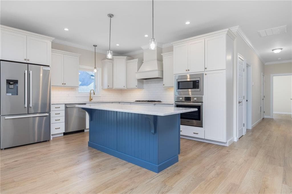 Condominium at 633 South Shore Village Boulevard, South Kingstown, photo 13 of 50