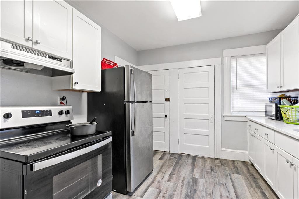 Multi Family at 15 Kilburn Ct Court, Newport, photo 17 of 24