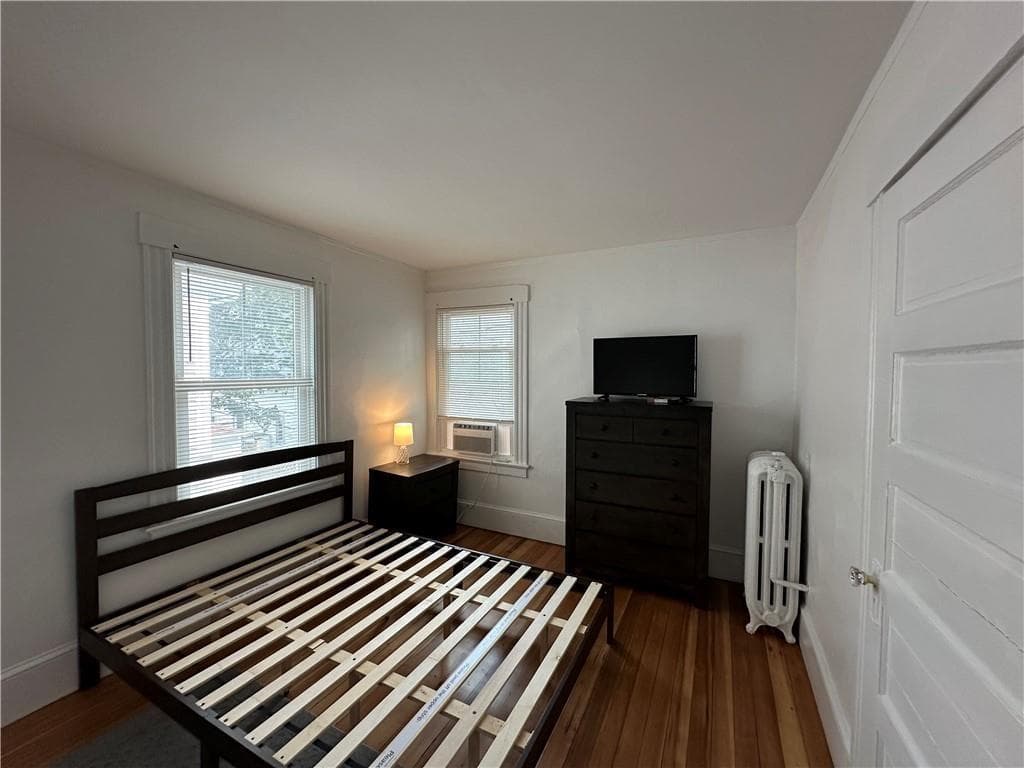 Multi Family at 15 Kilburn Ct Court, Newport, photo 12 of 15