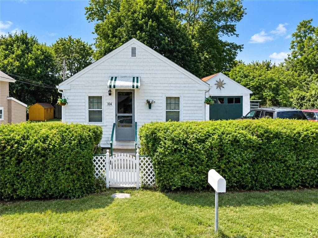 102 Tallman Avenue