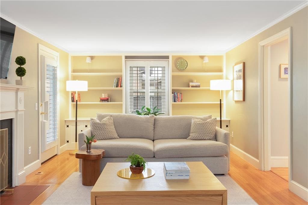 Single Family Residence at 15 Elmsgate Way, East Providence, photo 3 of 37