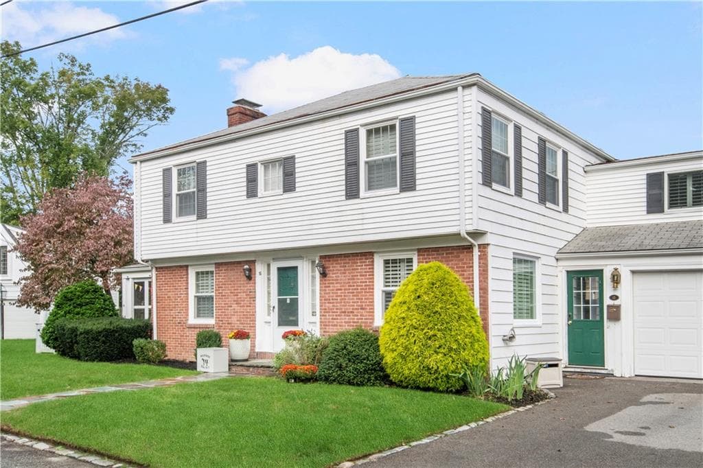 15 Elmsgate Way