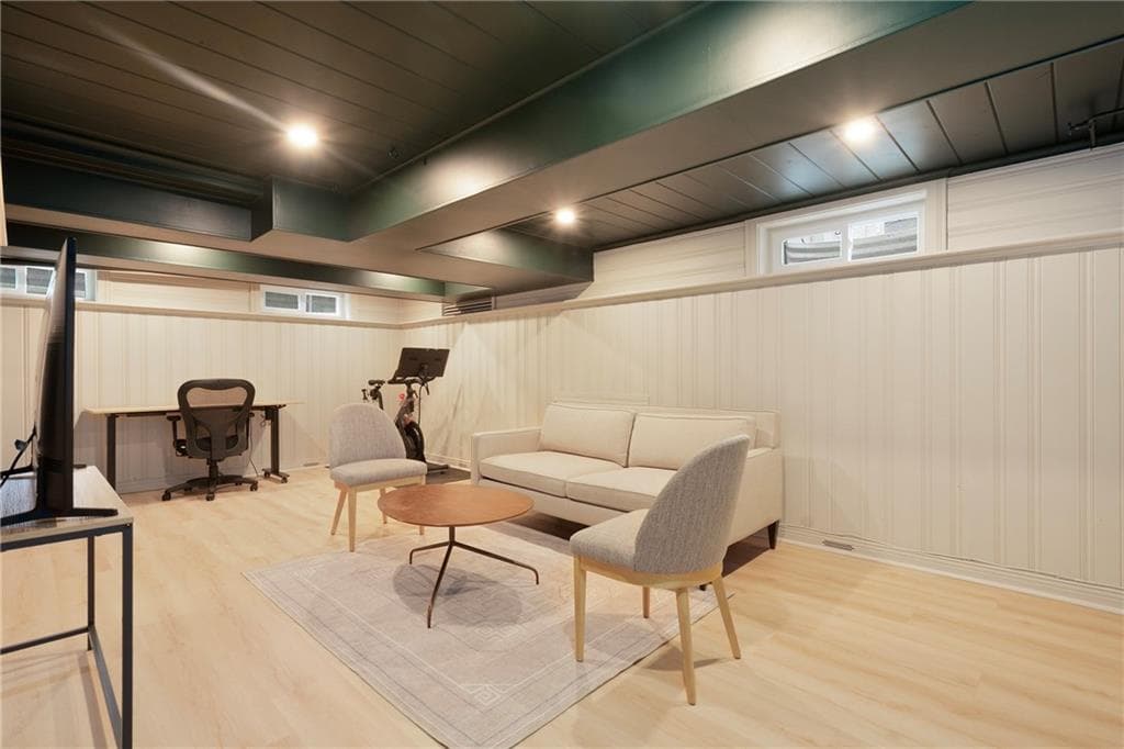 Single Family Residence at 15 Elmsgate Way, East Providence, photo 24 of 37