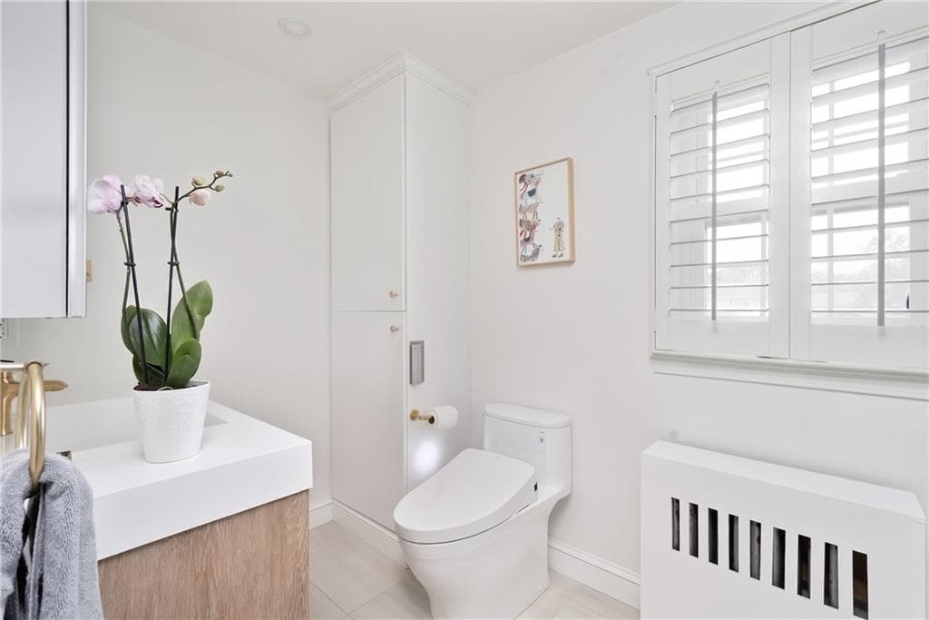 Single Family Residence at 15 Elmsgate Way, East Providence, photo 11 of 37