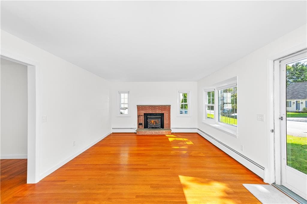 Single Family Residence at 19 Beaumont Street, East Providence, photo 6 of 38
