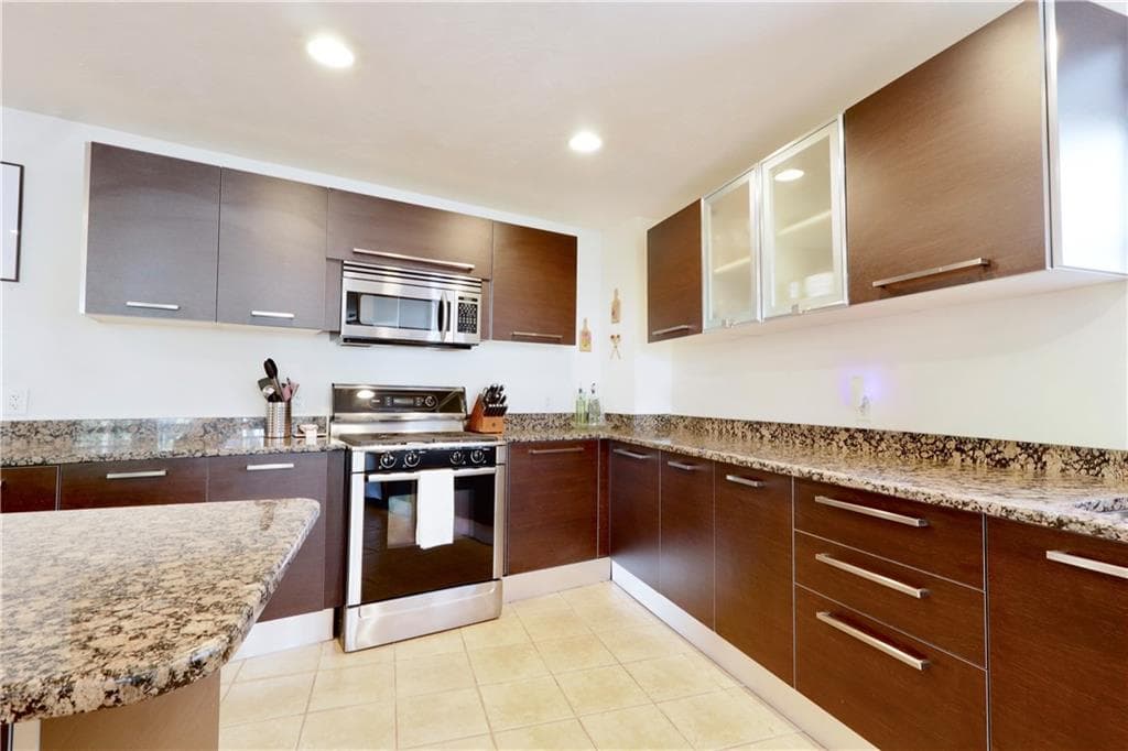Condominium at 4 Weeden Street UNIT 2, Providence, photo 5 of 40