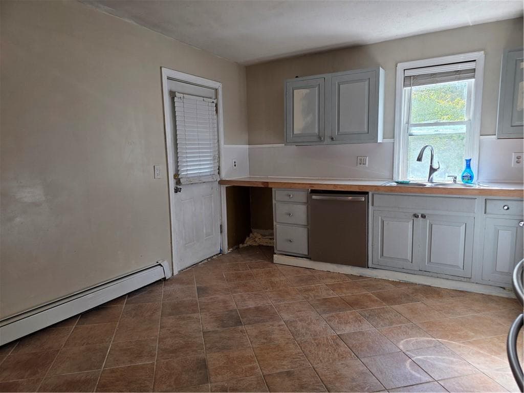 Multi Family at 40 Kiley Street, North Providence, photo 11 of 29