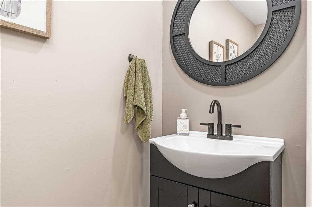 Condominium at 3 Quail Circle UNIT A, Smithfield, photo 12 of 23