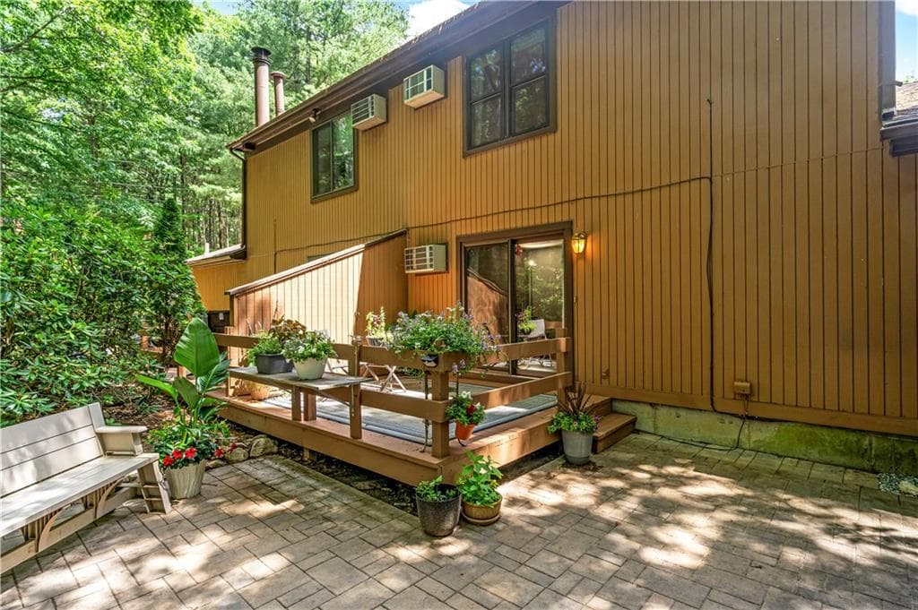 Condominium at 3 Quail Circle UNIT A, Smithfield, photo 18 of 23