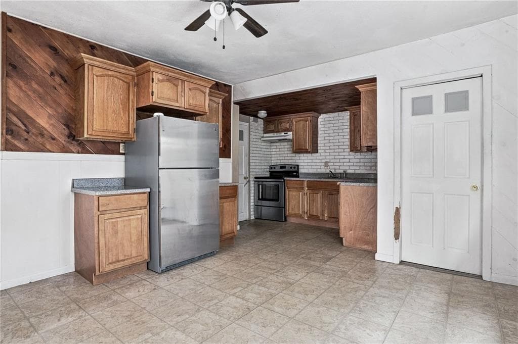 Multi Family at 37 Newell Street, West Warwick, photo 15 of 49