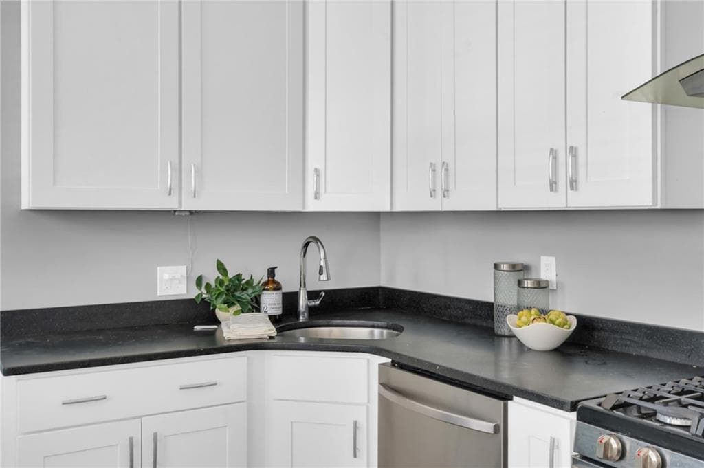 Condominium at 260 Brown Street, Providence, photo 22 of 46