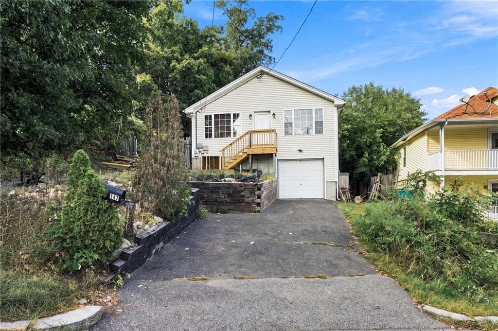 147 Mount Saint Charles Avenue