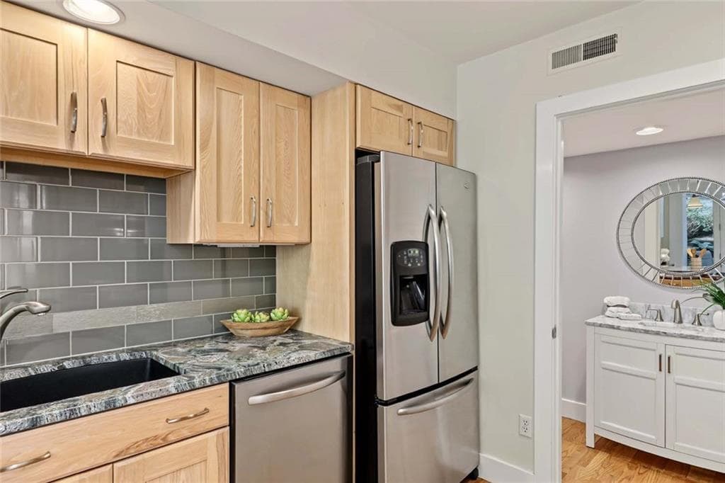 Condominium at 100 Pratt Street UNIT 100, Providence, photo 15 of 41
