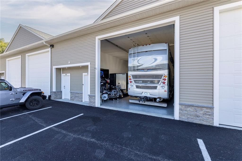 Commercial at 597 County Trail UNIT 302, Exeter, photo 2 of 14