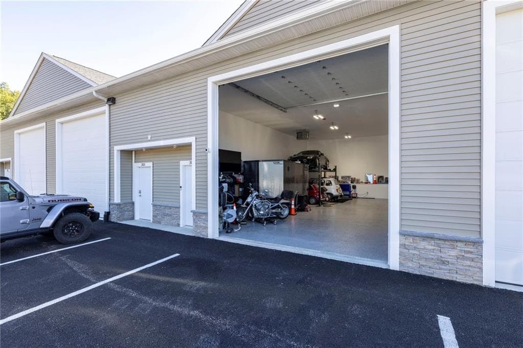 Commercial at 597 County Trail UNIT 302, Exeter, photo 4 of 14