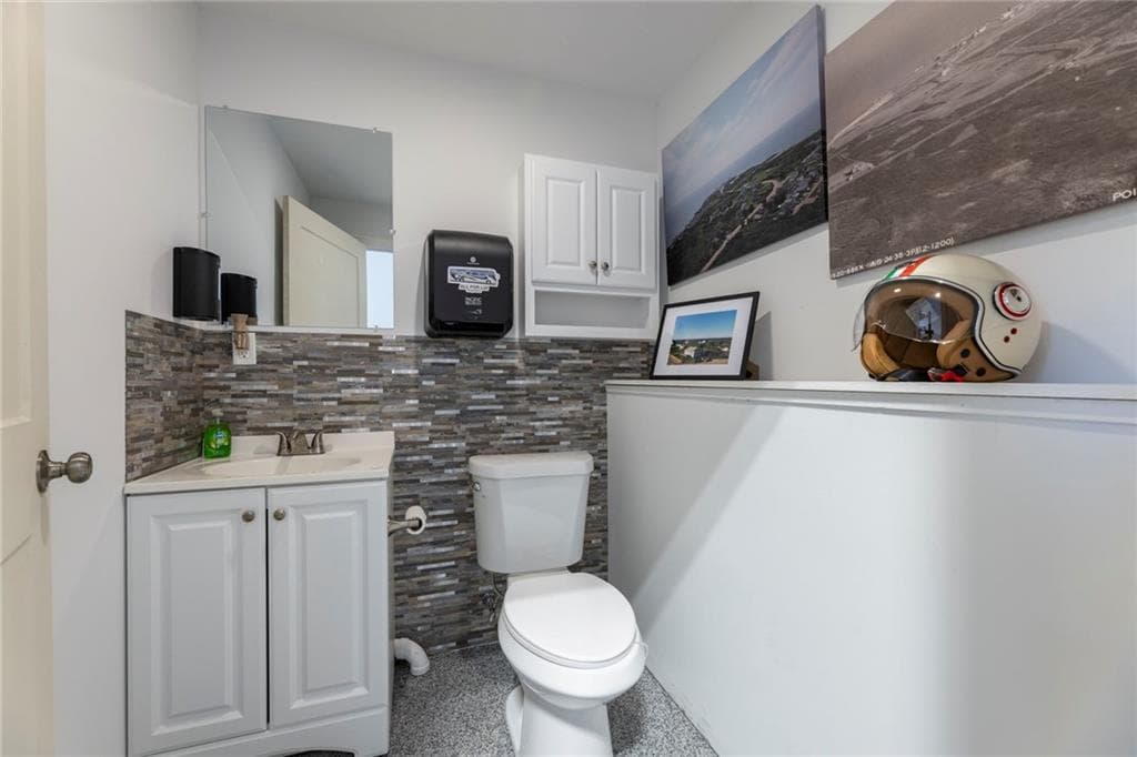 Commercial at 597 County Trail UNIT 302, Exeter, photo 8 of 14