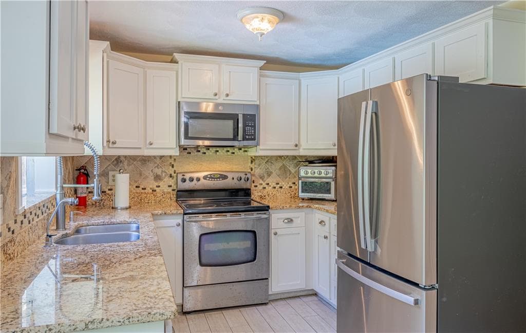 Single Family Residence at 64 Shaw Drive, Glocester, photo 14 of 31