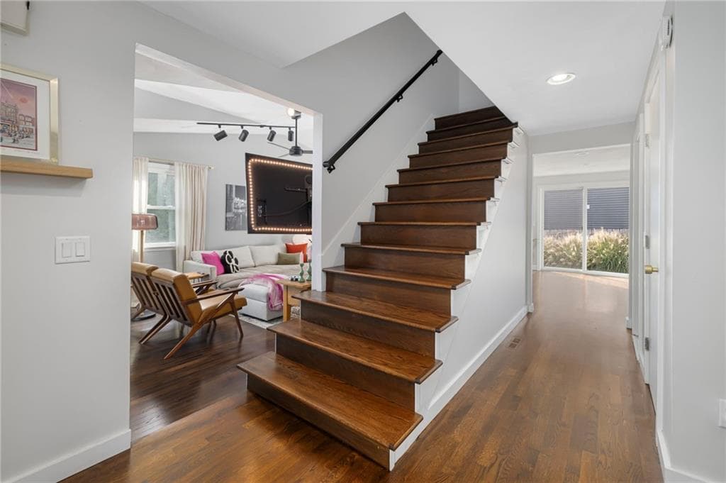 Single Family Residence at 21 Lynde Street, Providence, photo 3 of 40