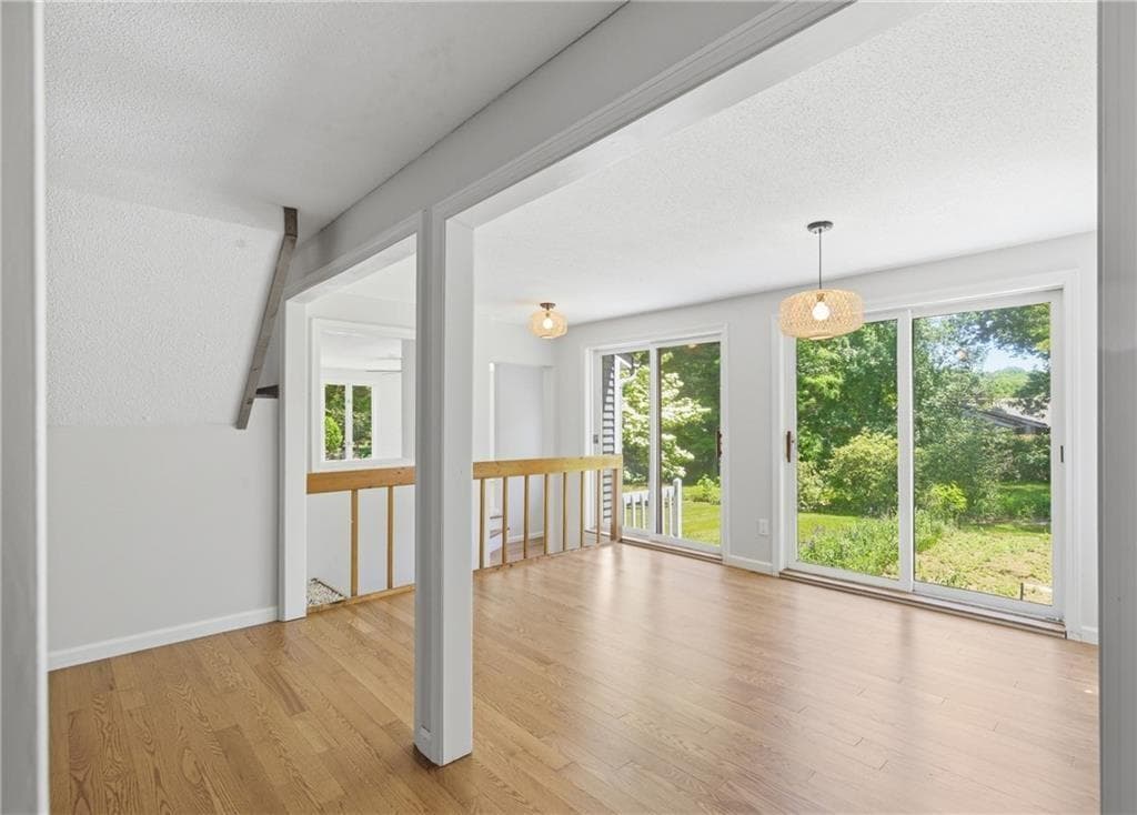 Single Family Residence at 32 Briarwood Road, Lincoln, photo 12 of 44