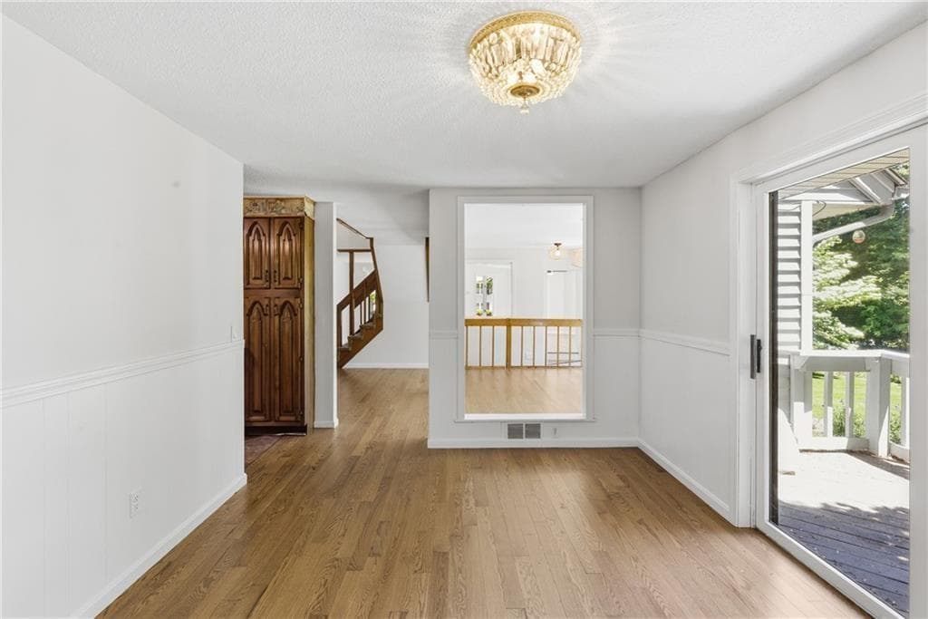 Single Family Residence at 32 Briarwood Road, Lincoln, photo 10 of 44