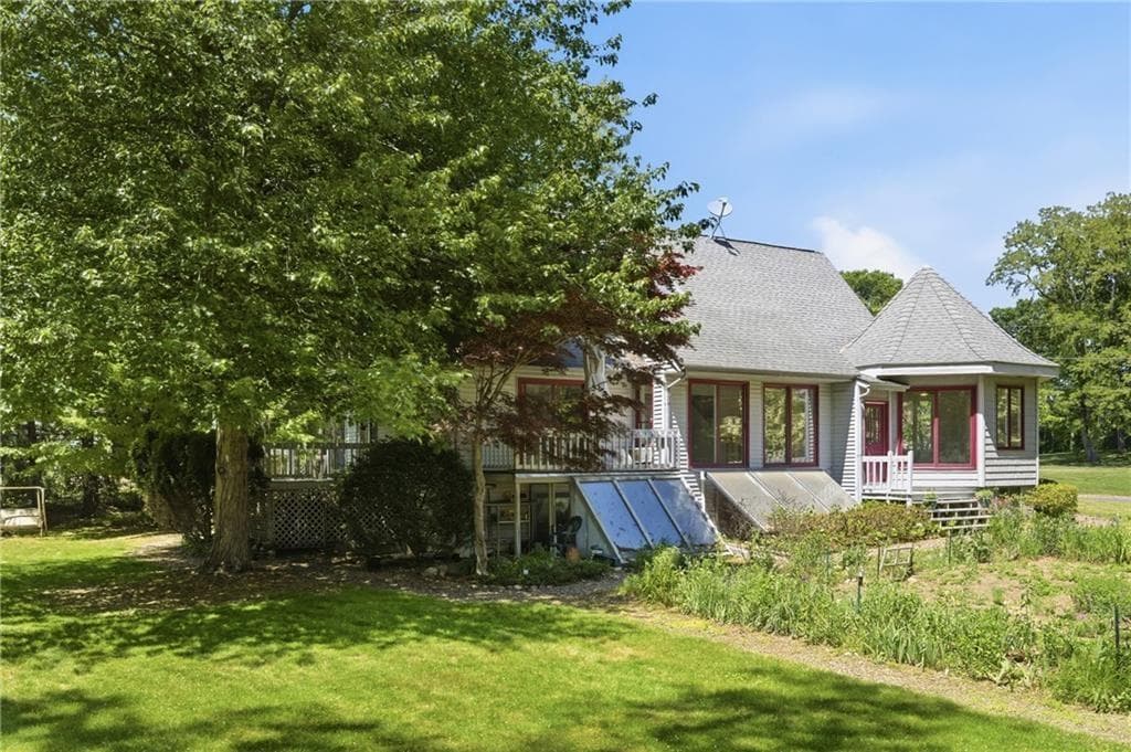 Single Family Residence at 32 Briarwood Road, Lincoln, photo 33 of 44