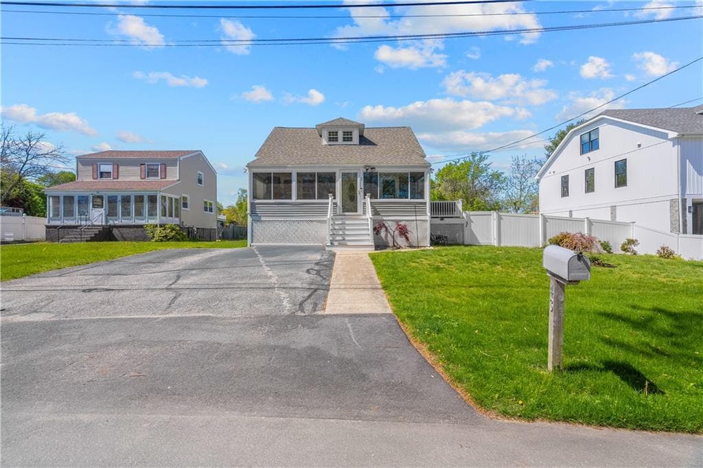 Single Family Residence at 43 Samuel Gorton Avenue, Warwick, photo 2 of 49