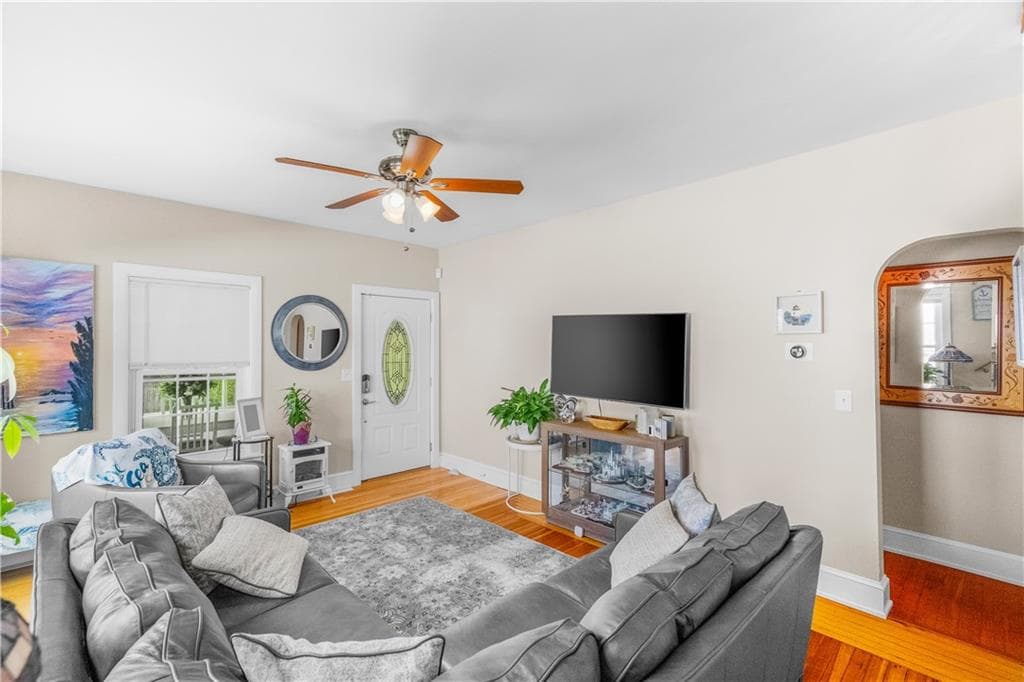 Single Family Residence at 43 Samuel Gorton Avenue, Warwick, photo 8 of 49