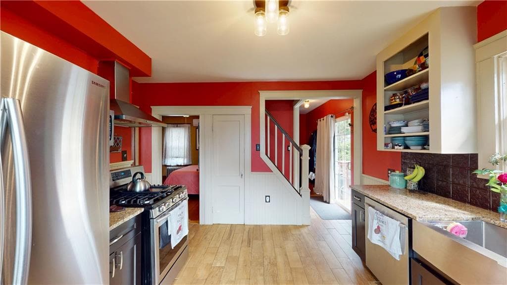 Single Family Residence at 159 Jastram Street, Providence, photo 13 of 31