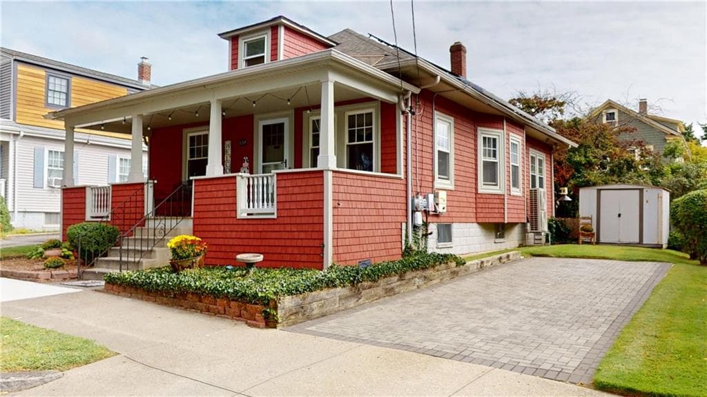 Single Family Residence at 159 Jastram Street, Providence, photo 5 of 31