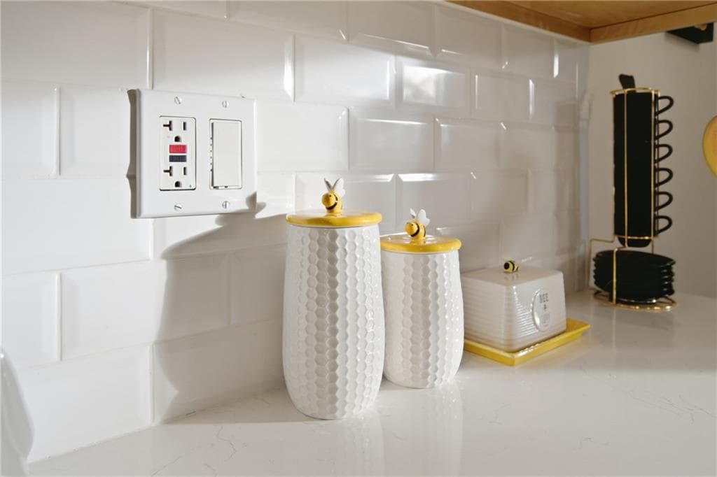 Condominium at 35 Waterview Drive UNIT B, Smithfield, photo 7 of 40