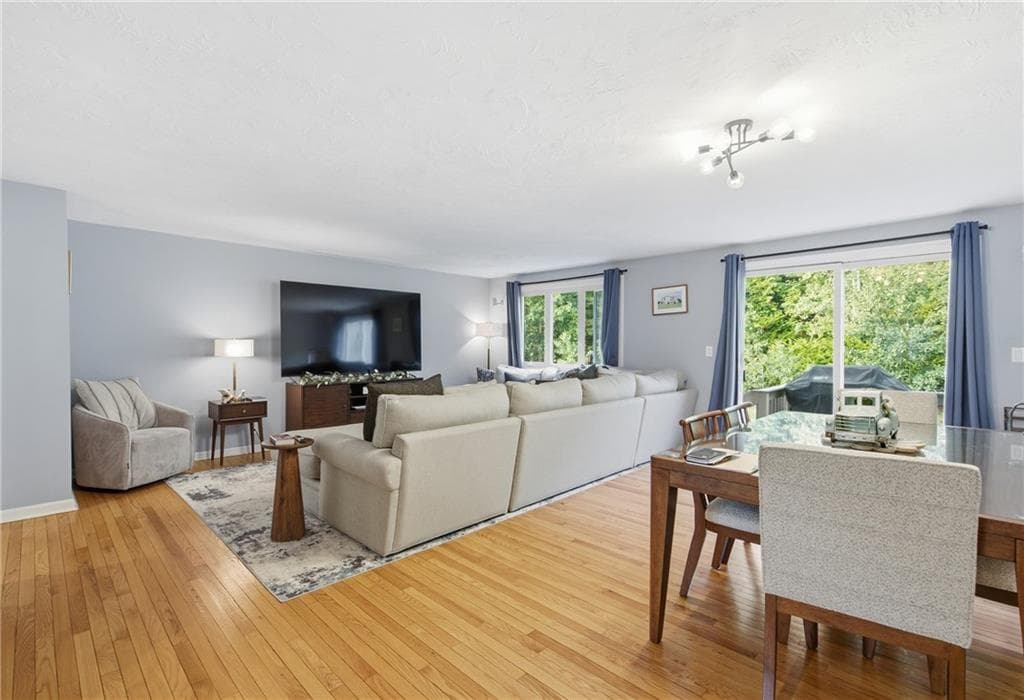 Condominium at 35 Waterview Drive UNIT B, Smithfield, photo 20 of 40