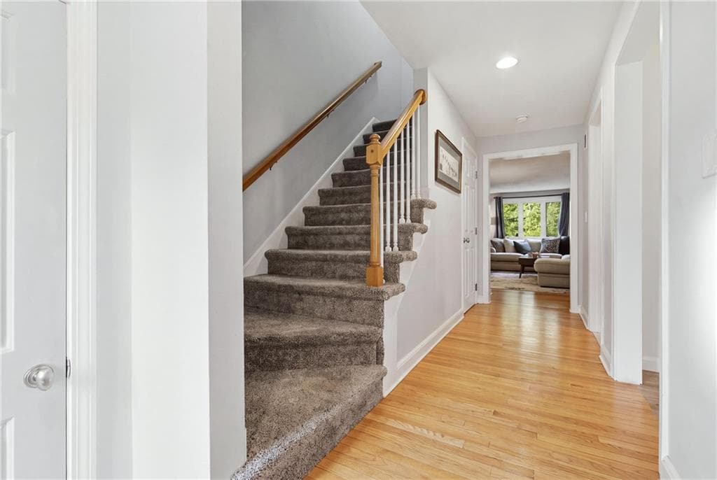 Condominium at 35 Waterview Drive UNIT B, Smithfield, photo 15 of 40