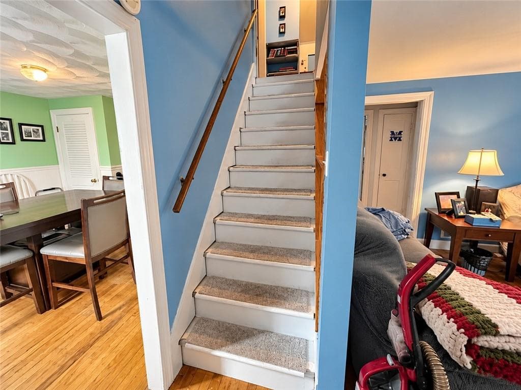 Single Family Residence at 220 Sachem Road, North Kingstown, photo 13 of 20