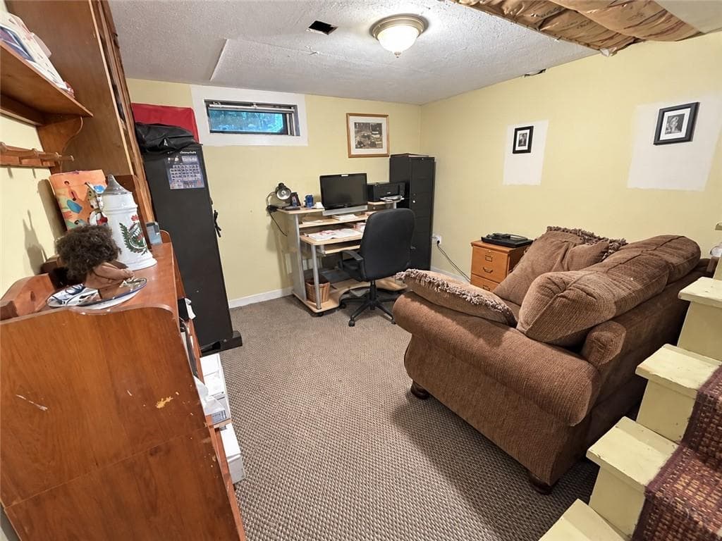 Single Family Residence at 220 Sachem Road, North Kingstown, photo 17 of 20