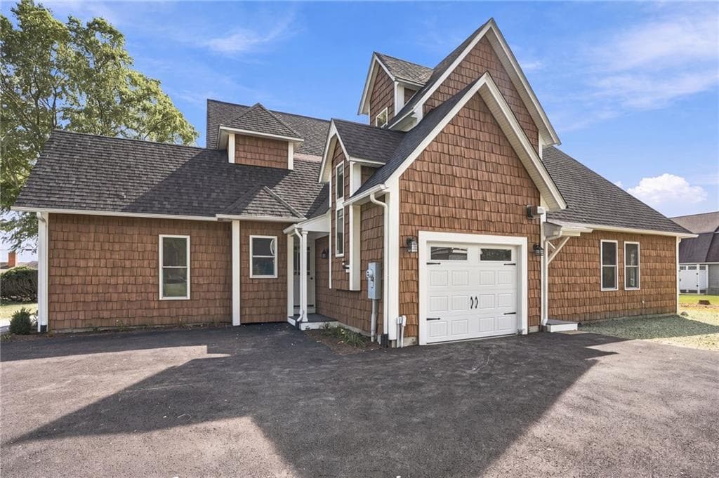 Single Family Residence at 127 Woodbine Avenue, Warwick, photo 45 of 49