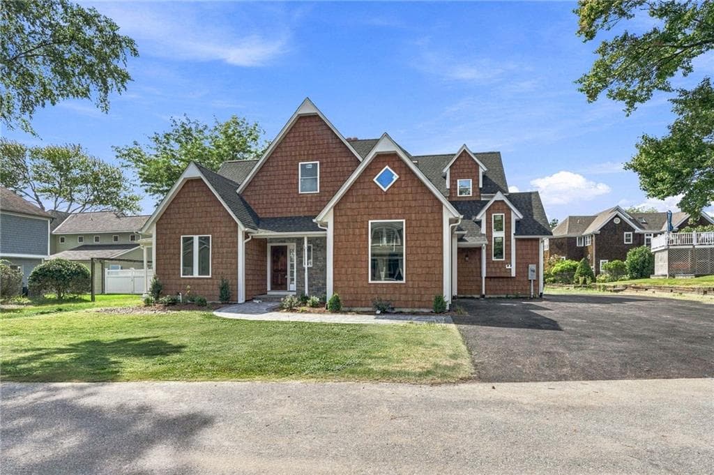 Single Family Residence at 127 Woodbine Avenue, Warwick, photo 48 of 49