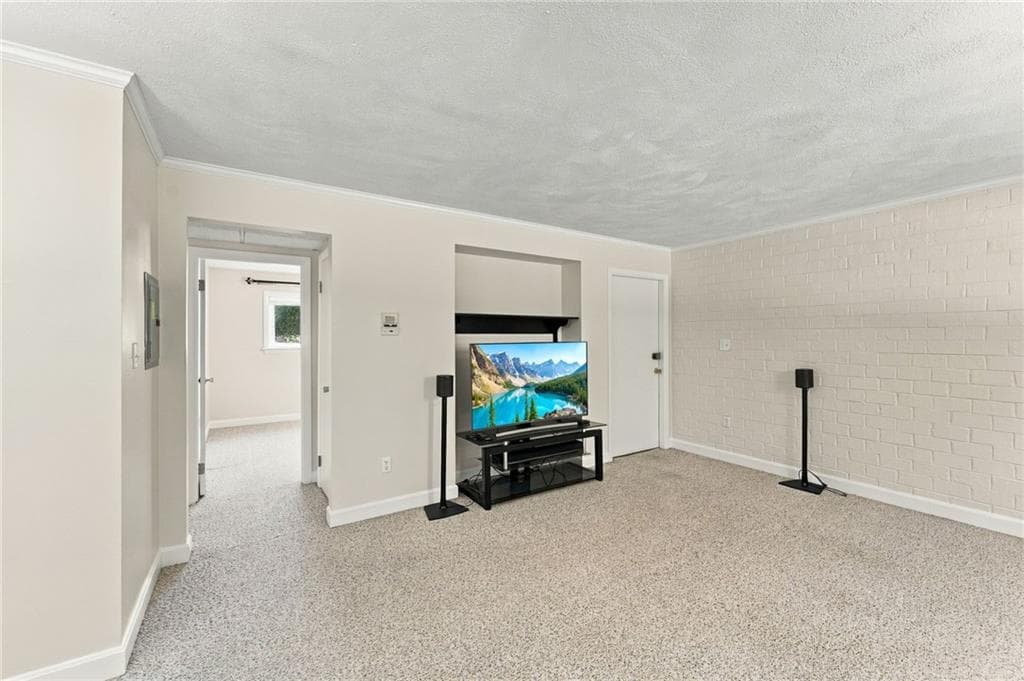 Condominium at 2 Main Street UNIT 4, Lincoln, photo 9 of 19